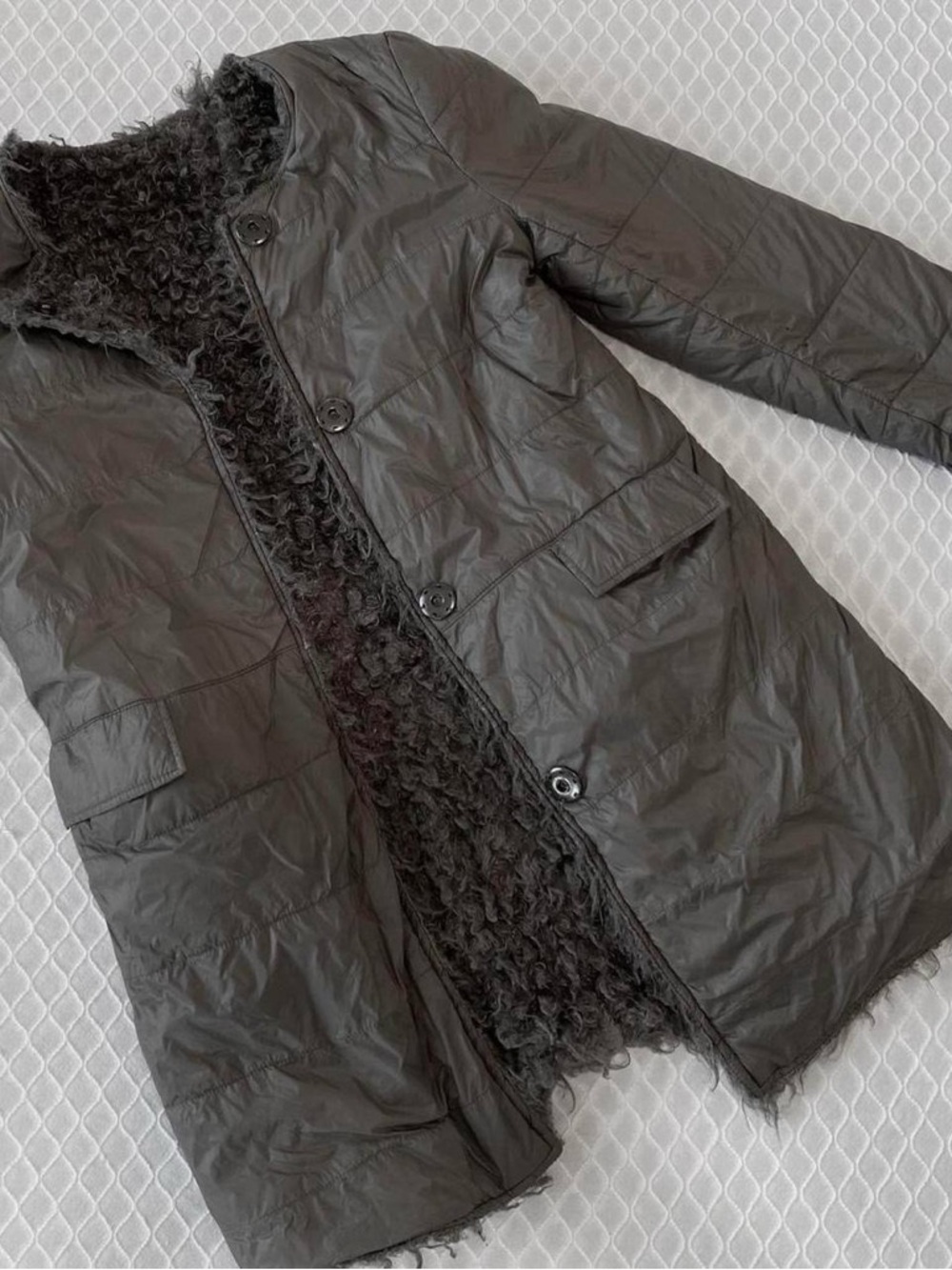Reversible Faux Shearling & Quilted Puffer Jacket in Charcoal
